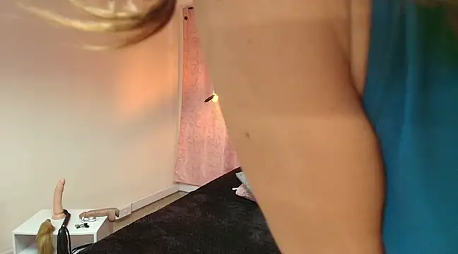 VioletaScott  online show from 02.17.25