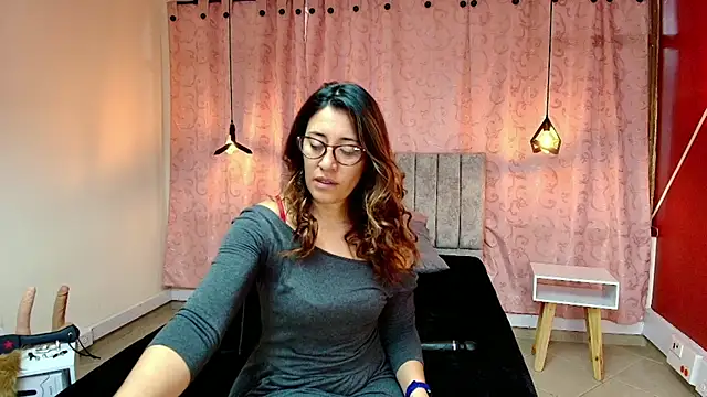 VioletaScott  online show from 03.10.25