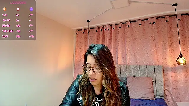 VioletaScott  online show from 03.17.25