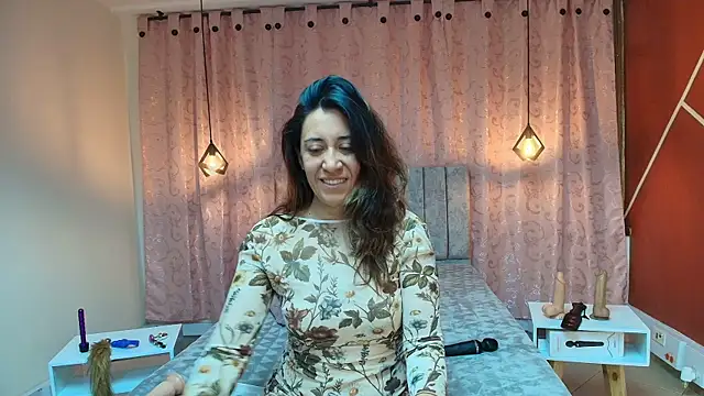 VioletaScott  online show from 11.13.25