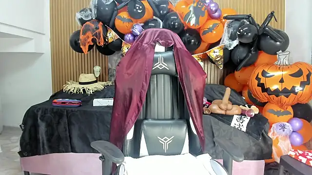 Danna topless online show from 10.25.25