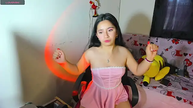 litle mily  online show from 12.04.24