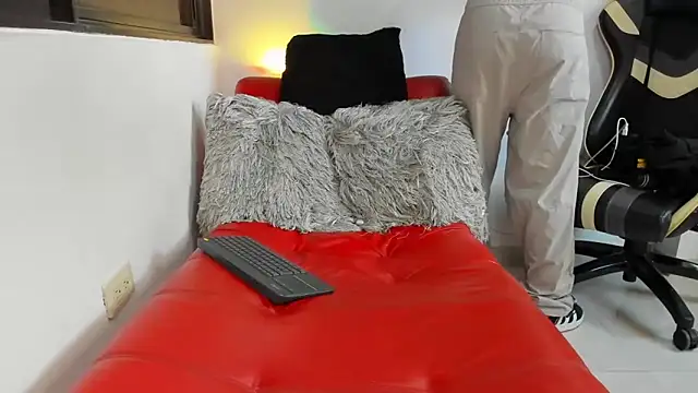 julian wallace online show from 04.18.26