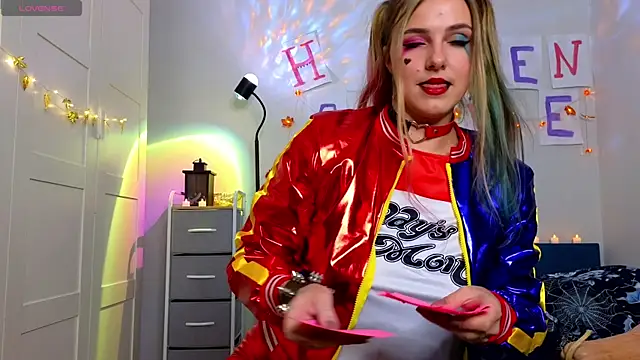 Snapshot of sophia_euphoriaa chatting on 10.31.25 sophia euphoriaa online show from 10.31.25