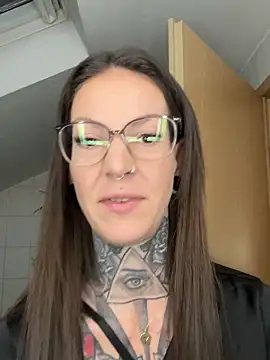 BrownieyQueen online show from 11.07.25