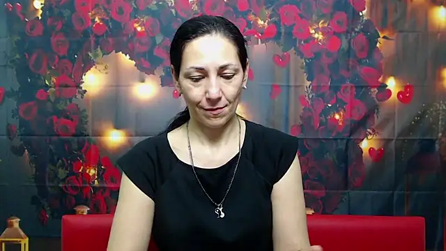 Snapshot of LiluGrants chatting on 01.21.25 LiluGrants online show from 01.21.25