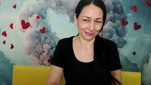 Snapshot of LiluGrants chatting on 01.31.25 LiluGrants online show from 01.31.25