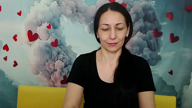 Snapshot of LiluGrants chatting on 02.01.25 LiluGrants online show from 02.01.25