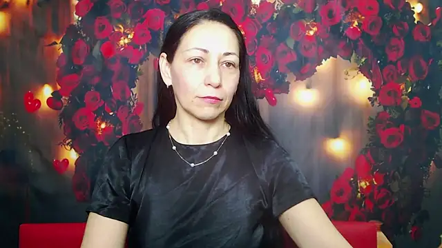 Snapshot of LiluGrants chatting on 02.10.25 LiluGrants online show from 02.10.25