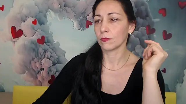 Snapshot of LiluGrants chatting on 03.07.25 LiluGrants online show from 03.07.25