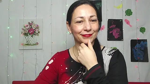 Snapshot of LiluGrants chatting on 03.15.25 LiluGrants online show from 03.15.25