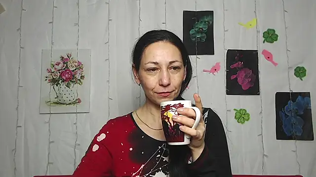 Snapshot of LiluGrants chatting on 03.16.25 LiluGrants online show from 03.16.25