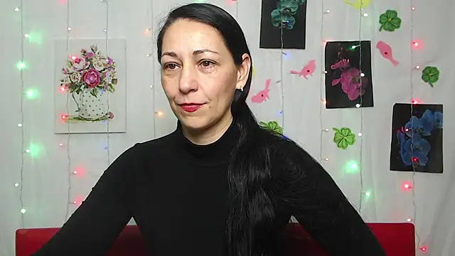 Snapshot of LiluGrants chatting on 03.16.25 LiluGrants online show from 03.16.25