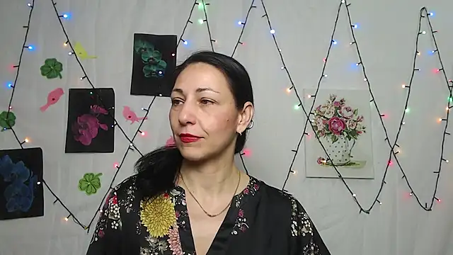 Snapshot of LiluGrants chatting on 03.20.25 LiluGrants online show from 03.20.25
