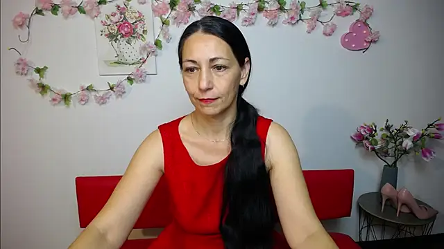 Snapshot of LiluGrants chatting on 09.14.25 LiluGrants online show from 09.14.25