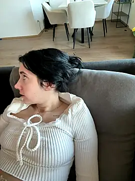 Lena Lang online show from 11.22.25