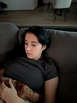 Lena Lang online show from 11.25.25