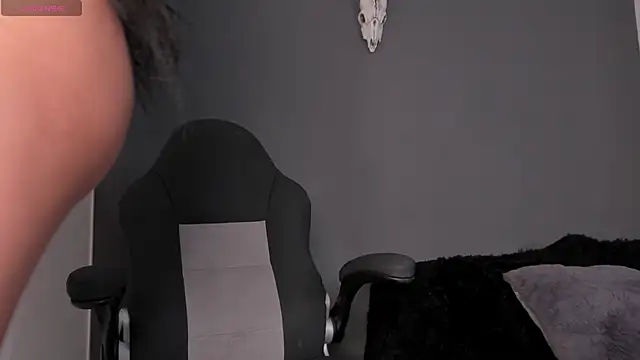 Snapshot of Aliz01 chatting on 01.21.25 Aliz01 online show from 01.21.25