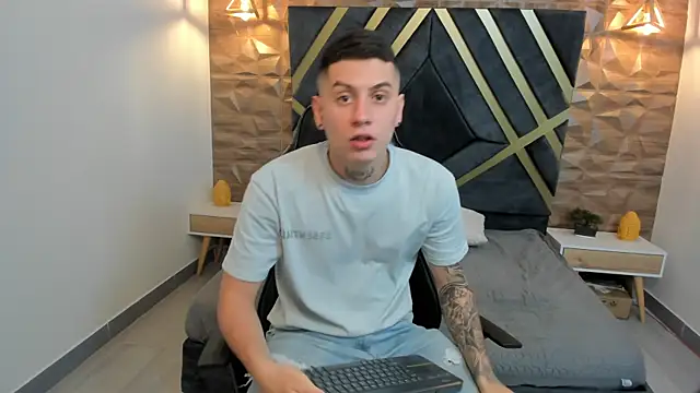 Yeiko Romero  online show from 02.08.25