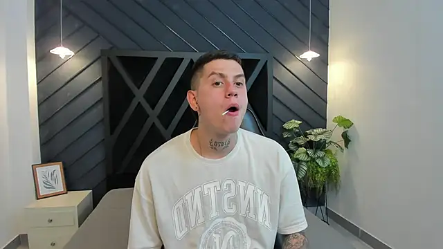 Yeiko Romero  online show from 02.26.25