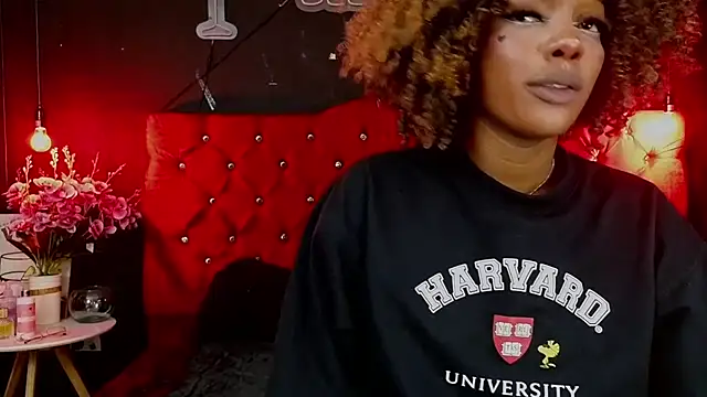 TIFFANYYSTAR online show from 01.28.25