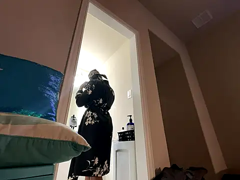 wynterheat online show from 10.19.25