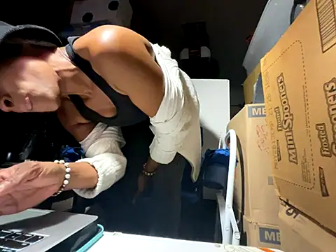 wynterheat online show from 11.29.25