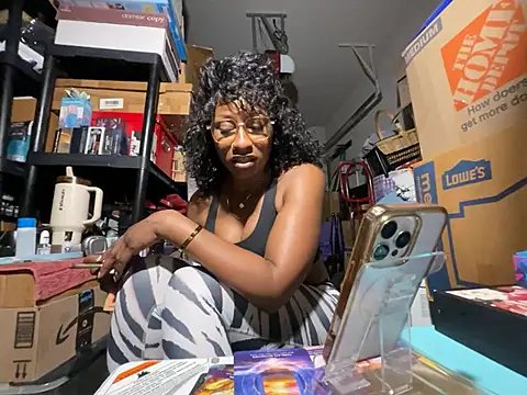 Snapshot of wynterheat chatting on 06.29.26 wynterheat online show from 06.29.26