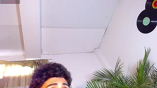 Snapshot of RyanRizzo chatting on 01.23.25 RyanRizzo online show from 01.23.25