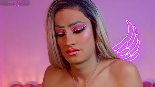  scarletmoore online show from 09.25.25