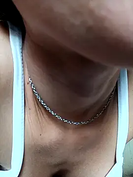 Nandasant09 online show from 10.26.25