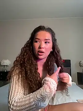 Denise Garciia online show from 02.22.25