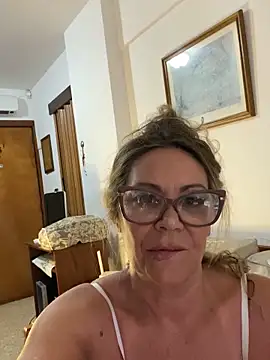 lolavalecuatro online show from 01.12.25