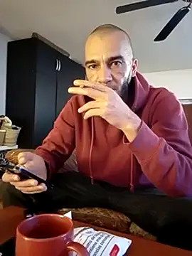 Snapshot of donnuozfutura chatting on 01.17.25 donnuozfutura online show from 01.17.25