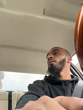 Snapshot of donnuozfutura chatting on 02.19.25 donnuozfutura online show from 02.19.25