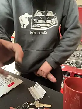 Snapshot of donnuozfutura chatting on 03.06.25 donnuozfutura online show from 03.06.25