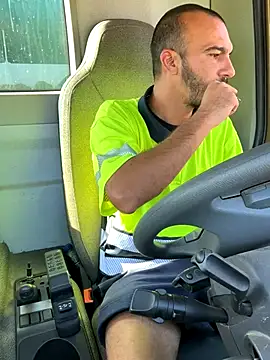 Snapshot of donnuozfutura chatting on 09.19.25 donnuozfutura online show from 09.19.25