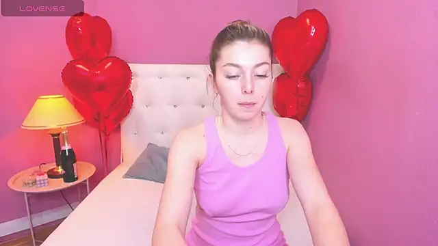 Snapshot of MollyMeltorr chatting on 02.11.25 MollyMeltorr online show from 02.11.25