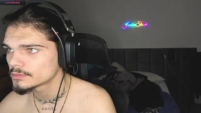 Snapshot of JordanShow chatting on 02.20.25 JordanShow online show from 02.20.25