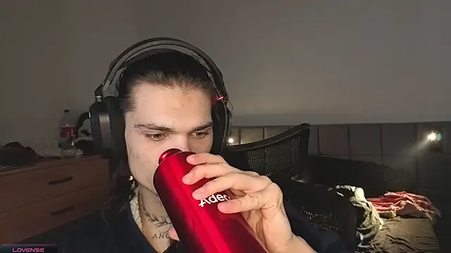 Snapshot of JordanShow chatting on 03.02.25 JordanShow online show from 03.02.25