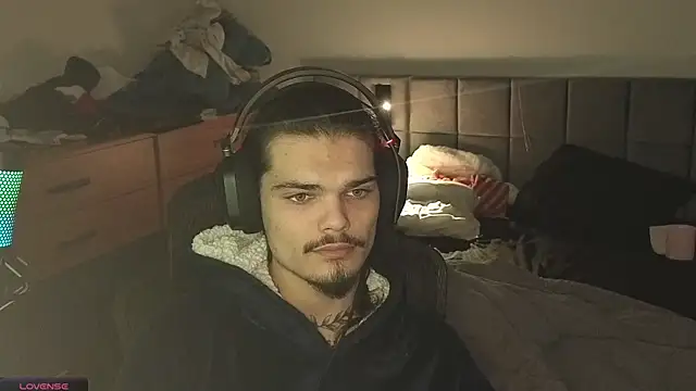 Snapshot of JordanShow chatting on 03.08.25 JordanShow online show from 03.08.25