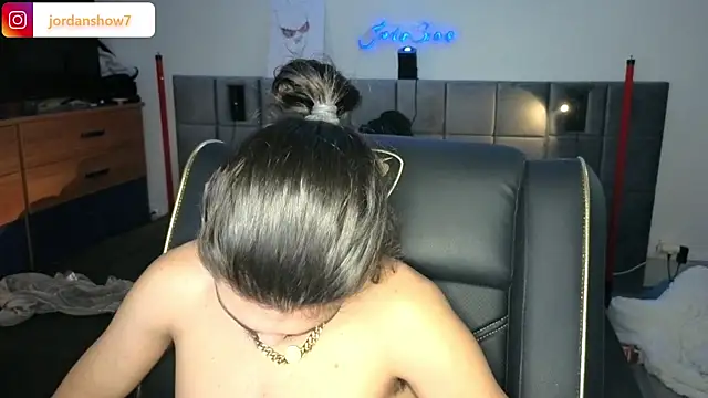 Snapshot of JordanShow chatting on 09.09.25 JordanShow online show from 09.09.25