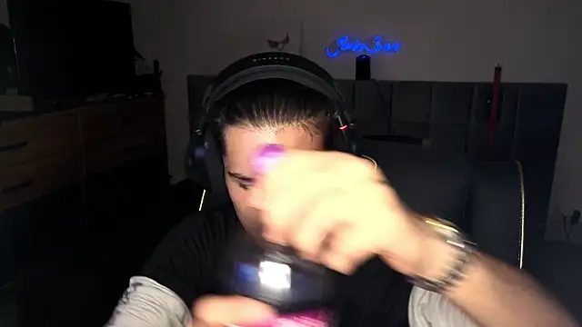 Snapshot of JordanShow chatting on 09.12.25 JordanShow online show from 09.12.25