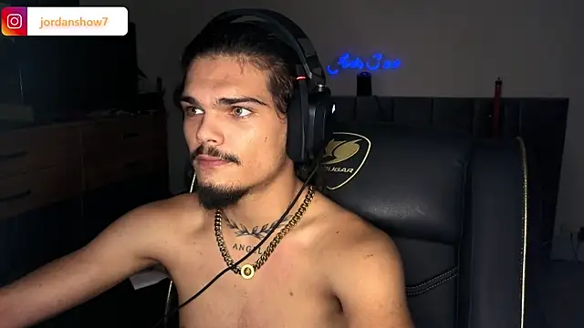 Snapshot of JordanShow chatting on 09.13.25 JordanShow online show from 09.13.25