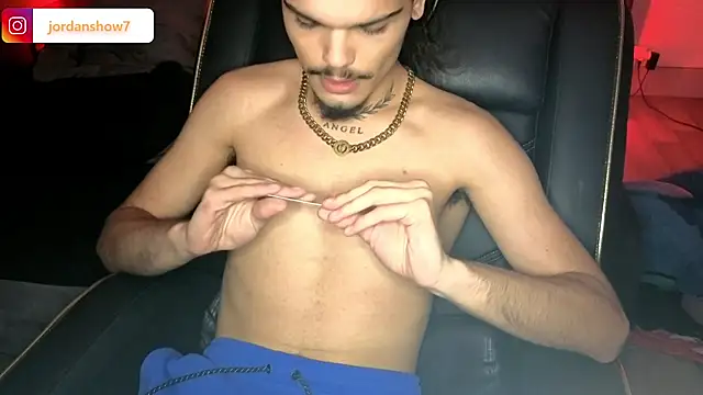 Snapshot of JordanShow chatting on 09.25.25 JordanShow online show from 09.25.25
