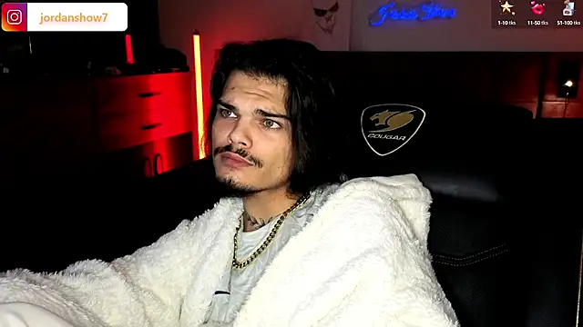 Snapshot of JordanShow chatting on 09.29.25 JordanShow online show from 09.29.25