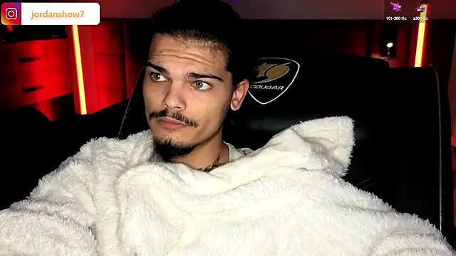 Snapshot of JordanShow chatting on 09.30.25 JordanShow online show from 09.30.25