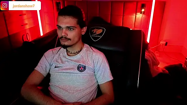 Snapshot of JordanShow chatting on 10.02.25 JordanShow online show from 10.02.25