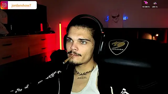Snapshot of JordanShow chatting on 10.08.25 JordanShow online show from 10.08.25