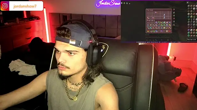 Snapshot of JordanShow chatting on 11.18.25 JordanShow online show from 11.18.25